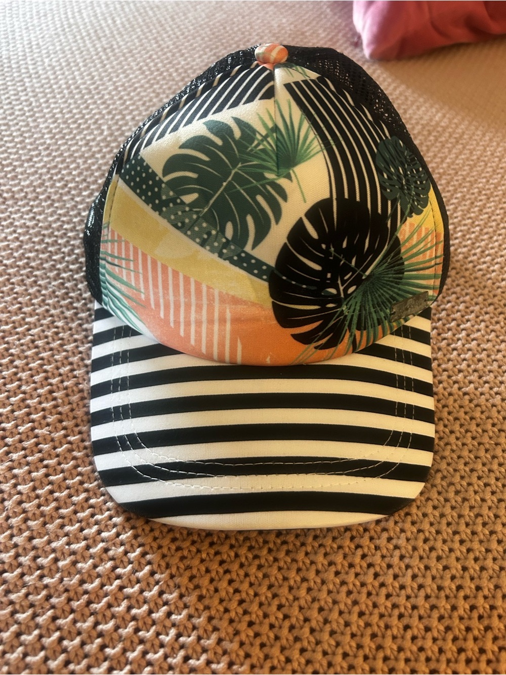 Roxy Women’s Tropical Trucker Hat Black White Striped Palm Leaf Snapback Cap